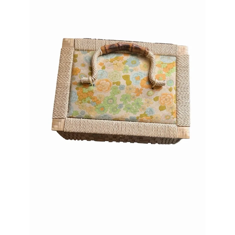 VTG JC Penney Wicker Sewing Basket Padded Embroidered Flower Lid. Full Of  Stuff